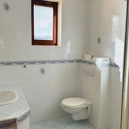 Menhardi 3* Нова-Лесна