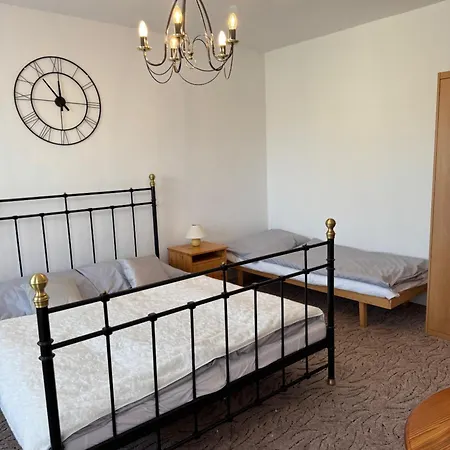 Menhardi 3* Нова-Лесна